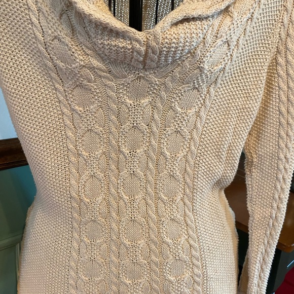 Beautiful oatmeal colored cable knit sweater in size L. Runs a bit small. EUC - Picture 2 of 4